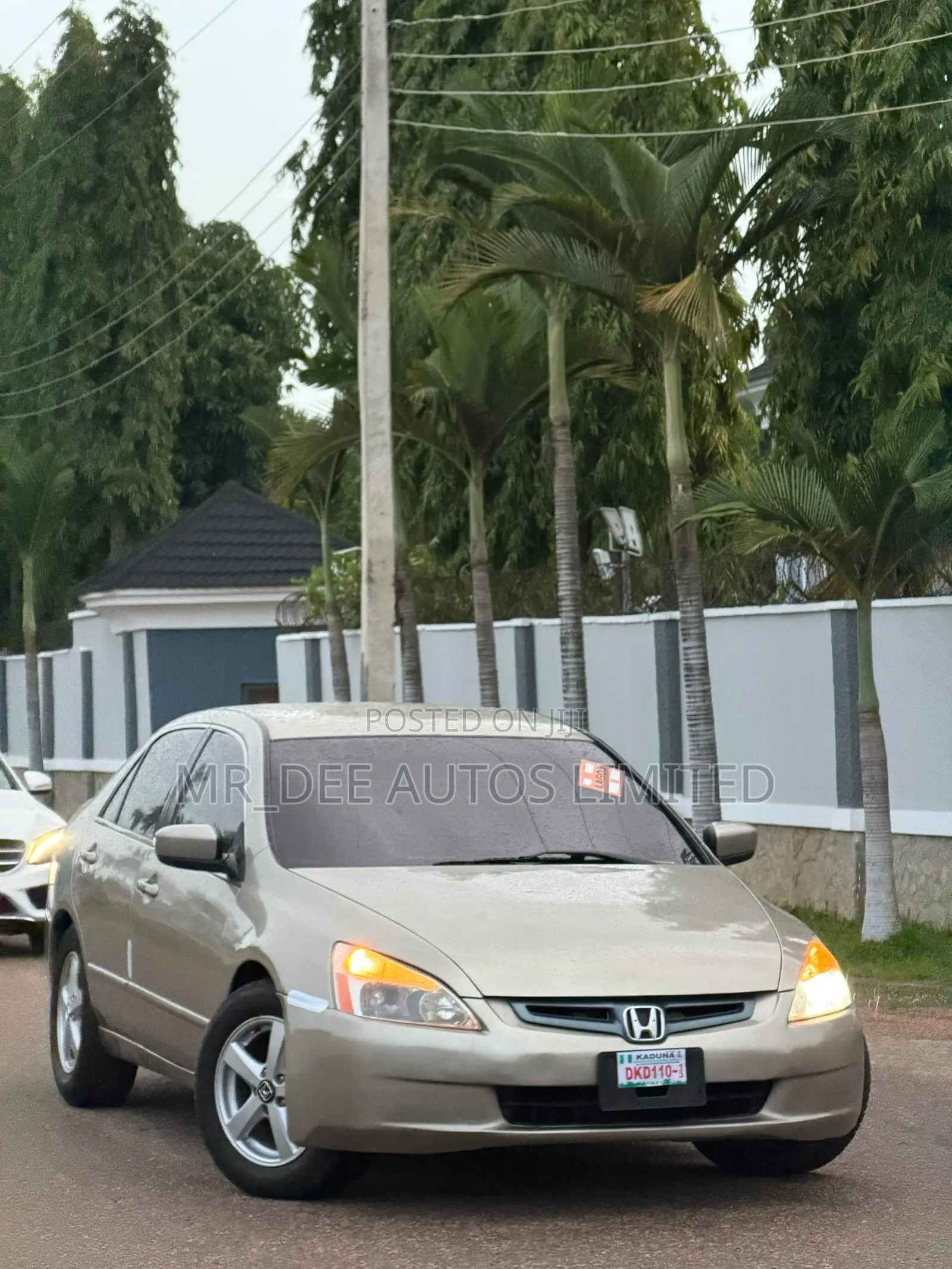 Honda Accord 2005 Gold