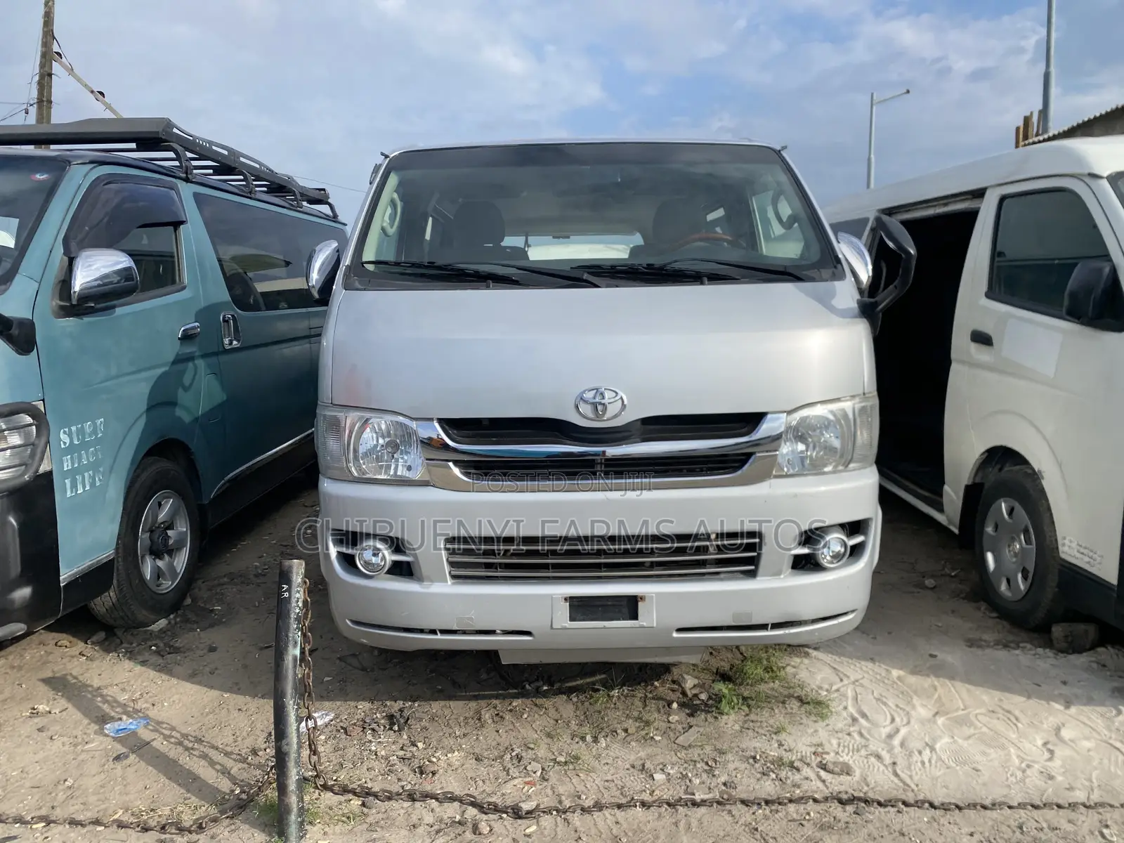 Toyota HiAce 2013 Silver