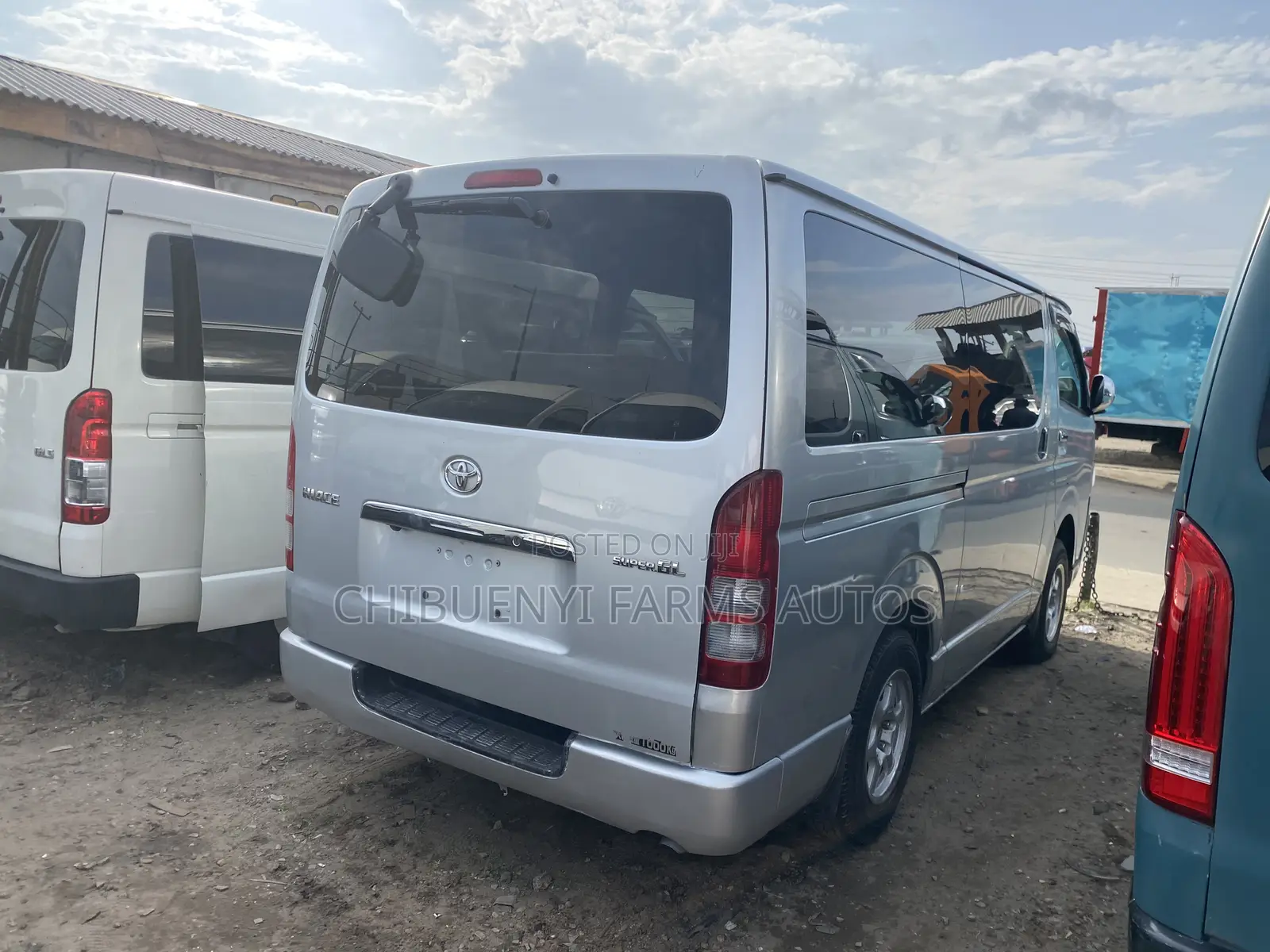 Toyota HiAce 2013 Silver