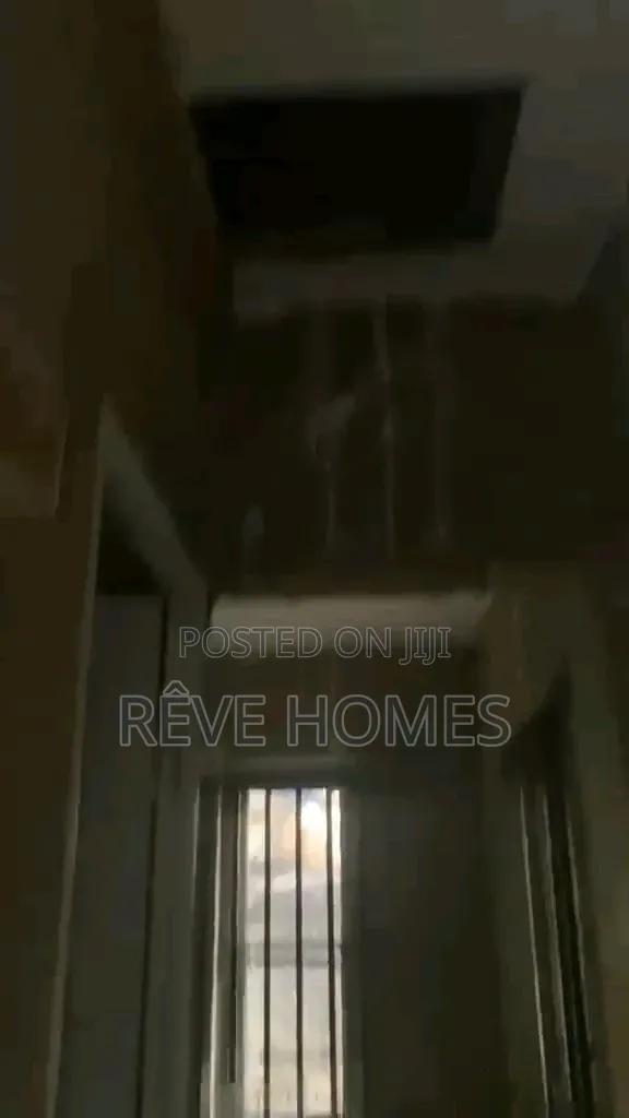 Mini Flat in Soluyi for rent