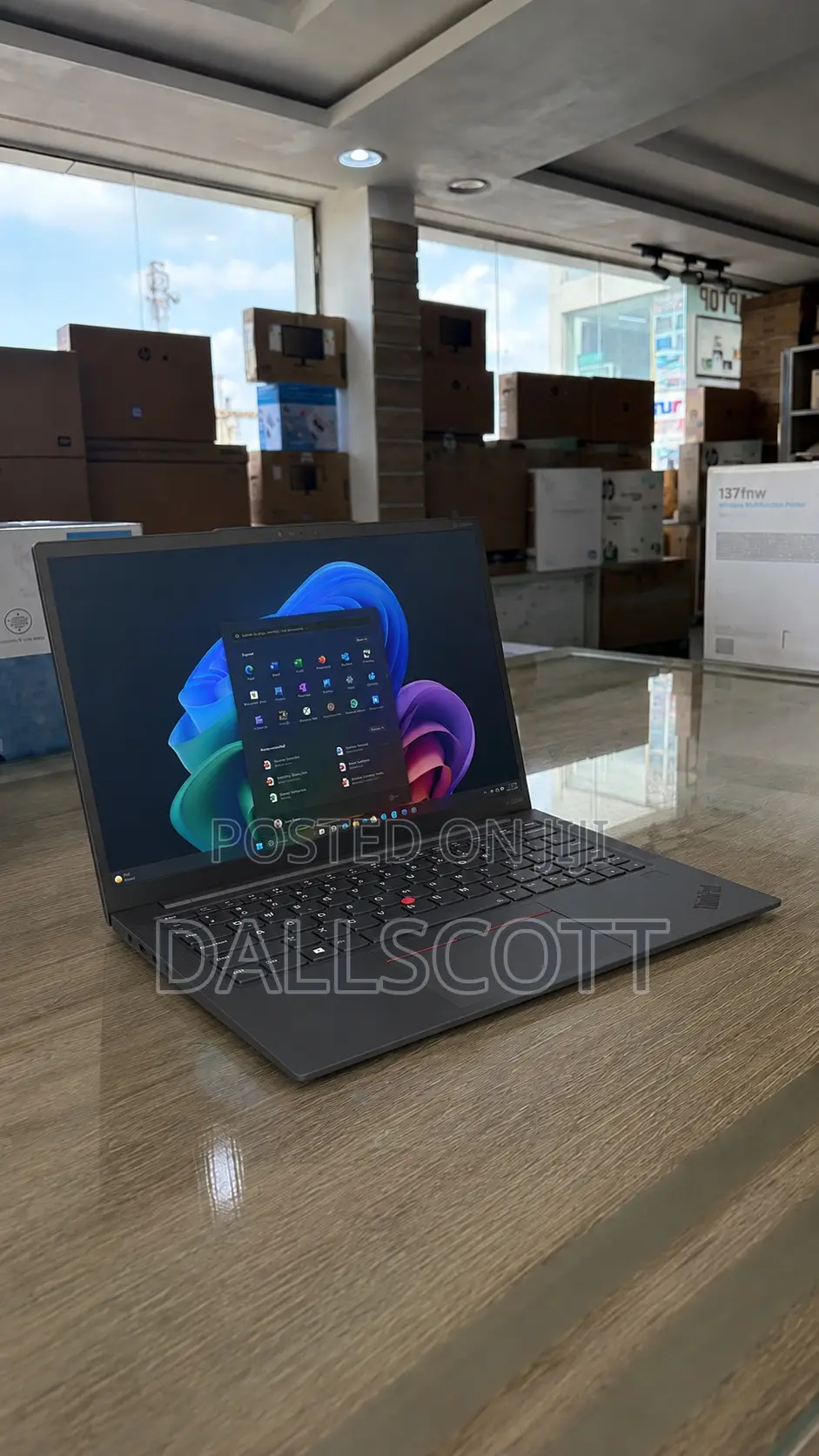 New Laptop Lenovo 8GB Intel Core i5 SSD 512GB