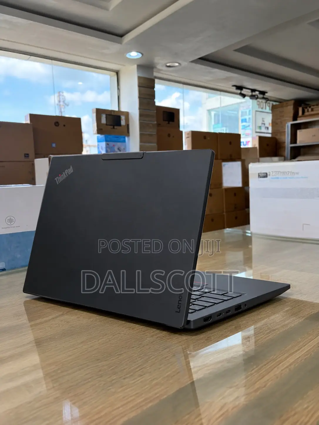 New Laptop Lenovo 8GB Intel Core i5 SSD 512GB