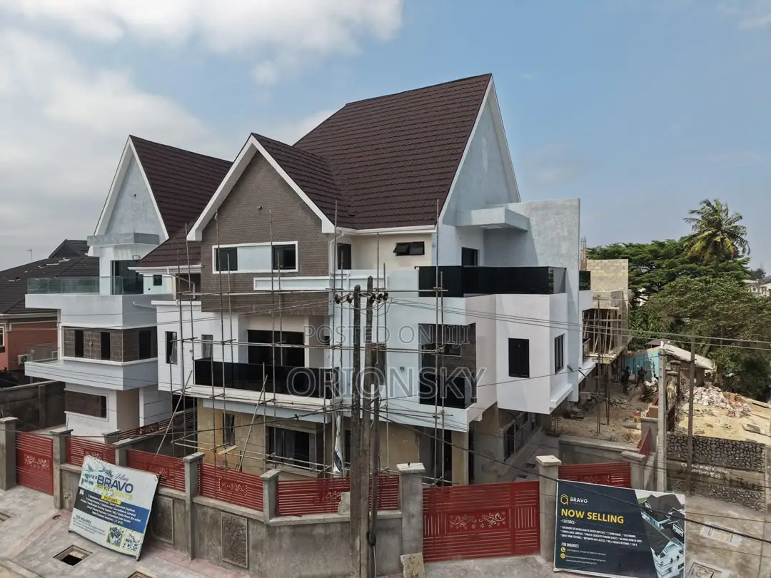 5bdrm Duplex in Phase 1 / Gbagada for sale
