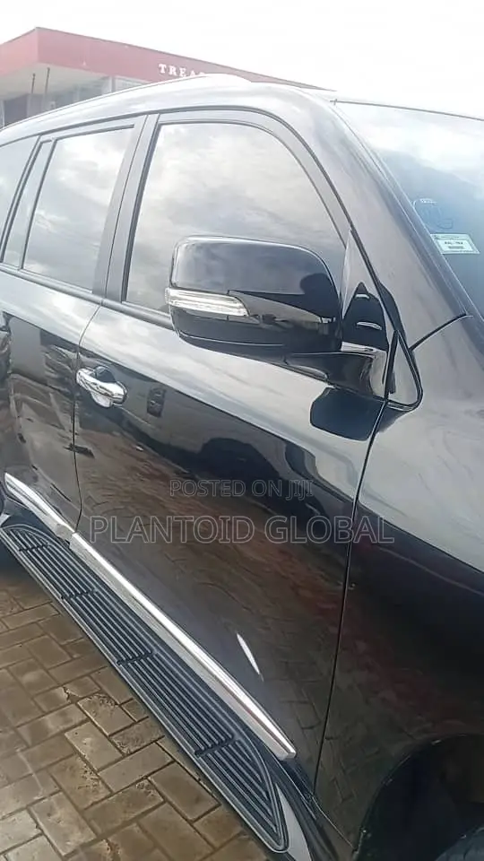Toyota Land Cruiser 4.0 V6 GXR 2018 Black