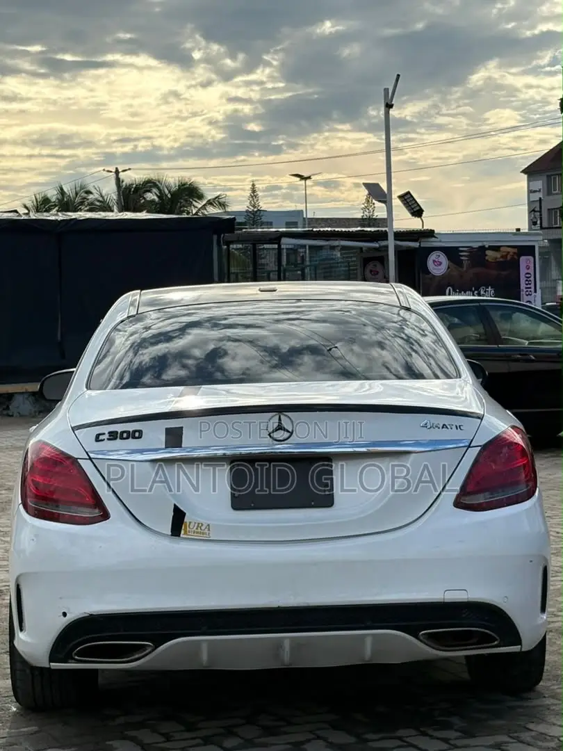 Mercedes-Benz C300 Base 4dr RWD Sedan (2.0L 4cyl 7A) 2015 White