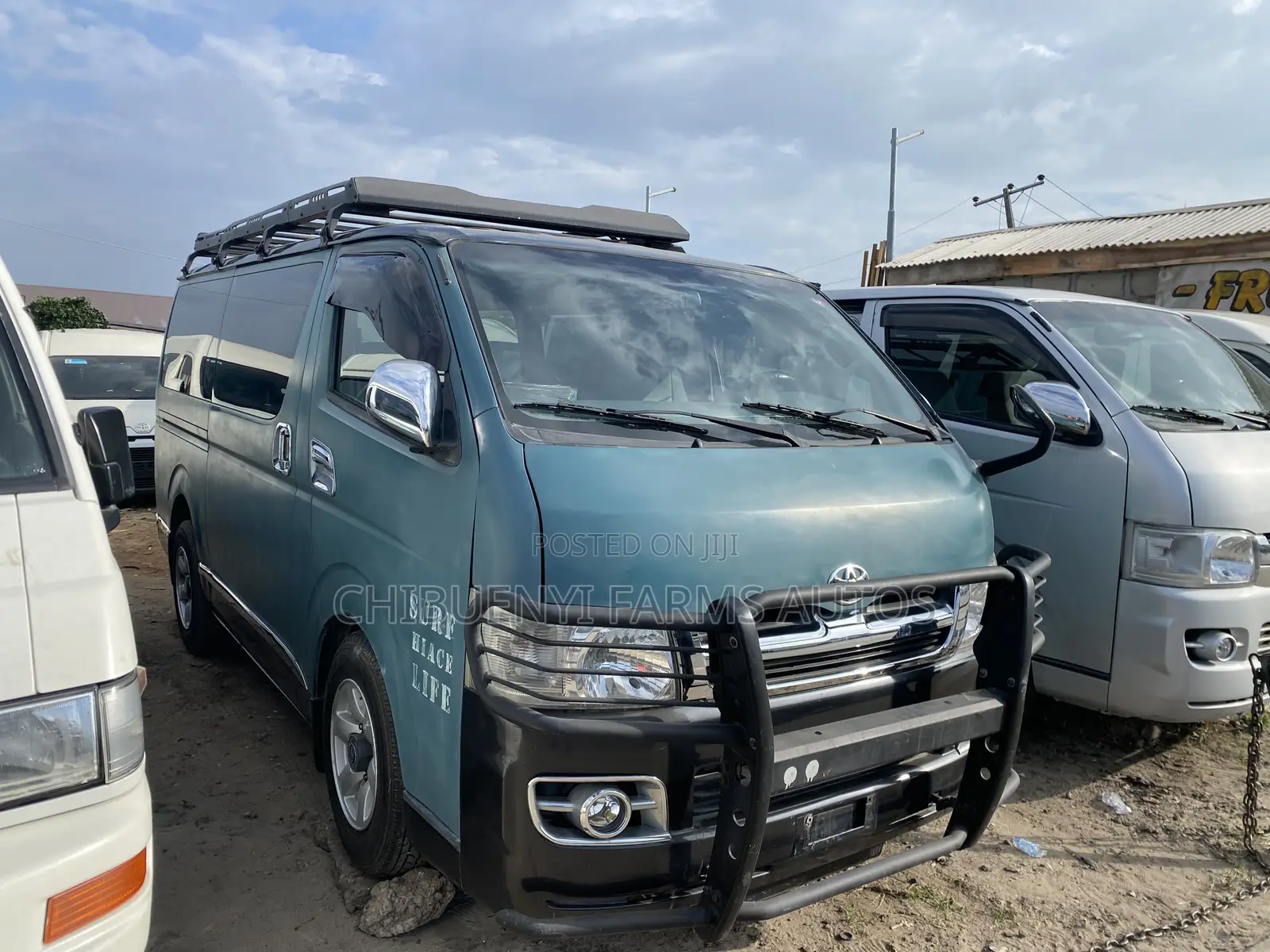 Toyota HiAce 2012 Blue