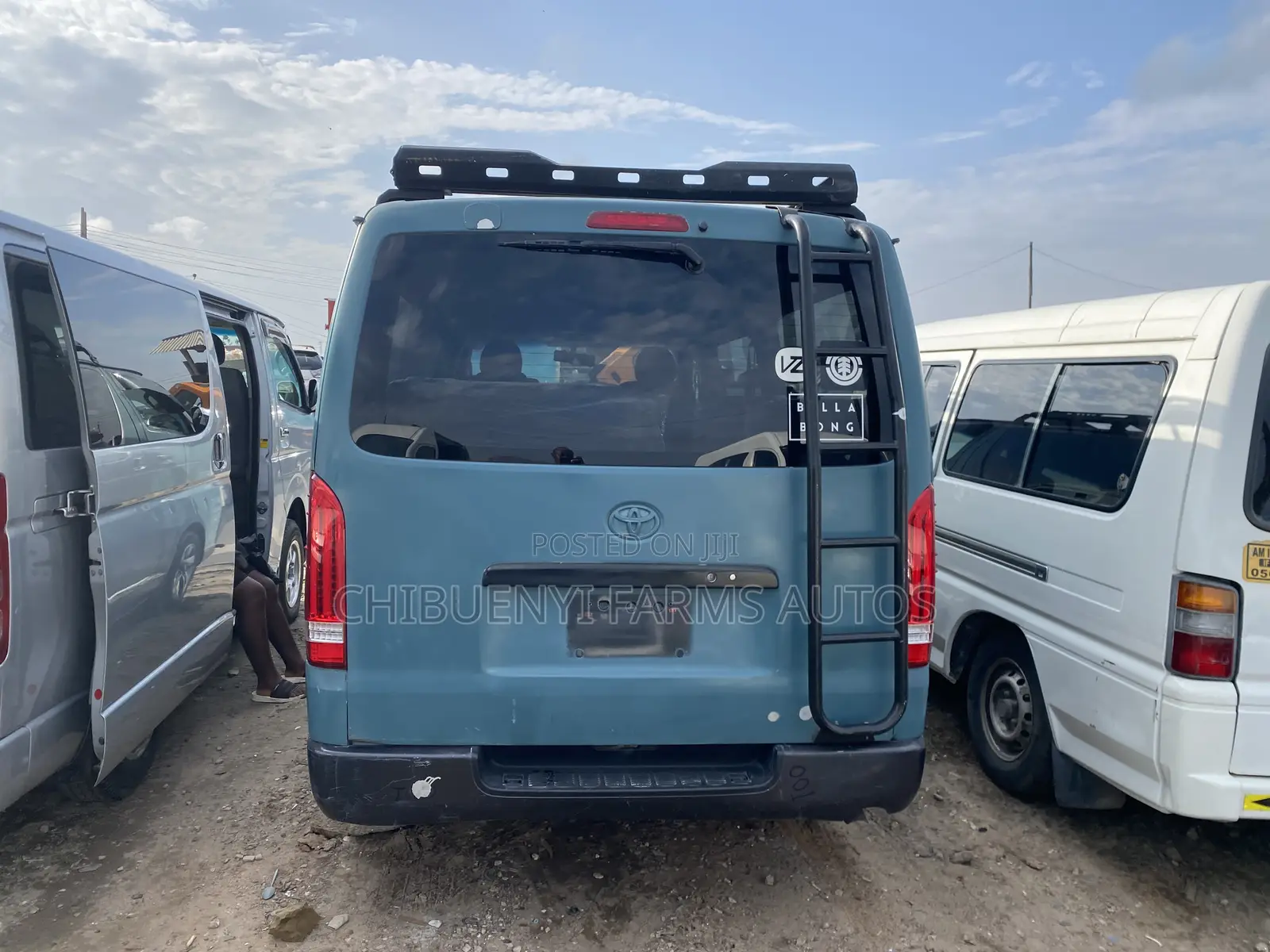 Toyota HiAce 2012 Blue