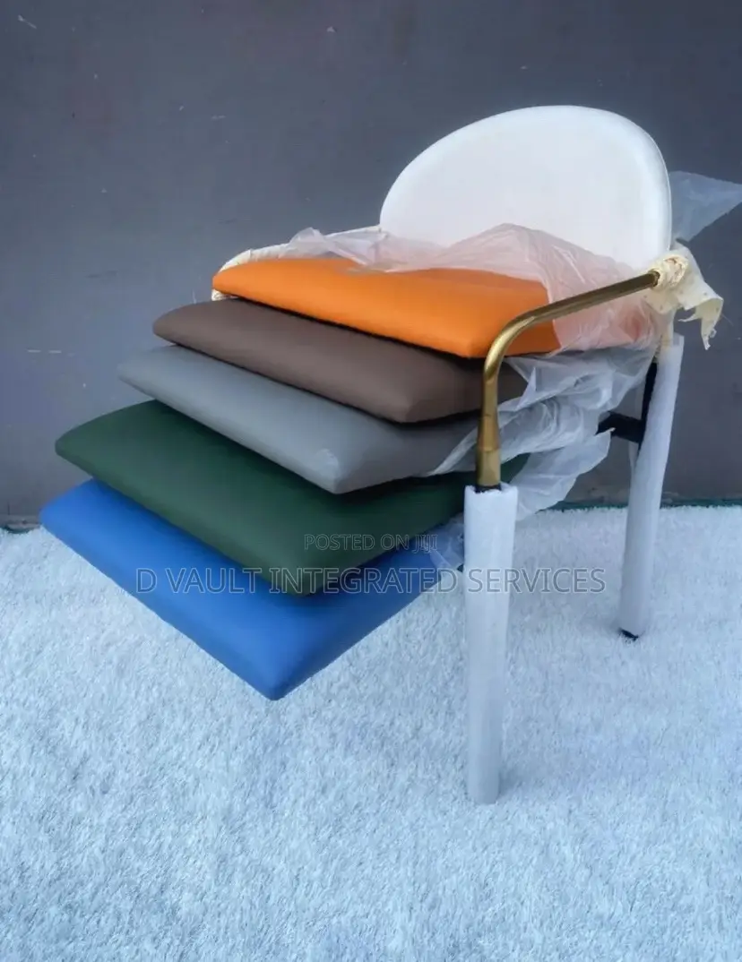 Restaurant Chair / Dining Chair