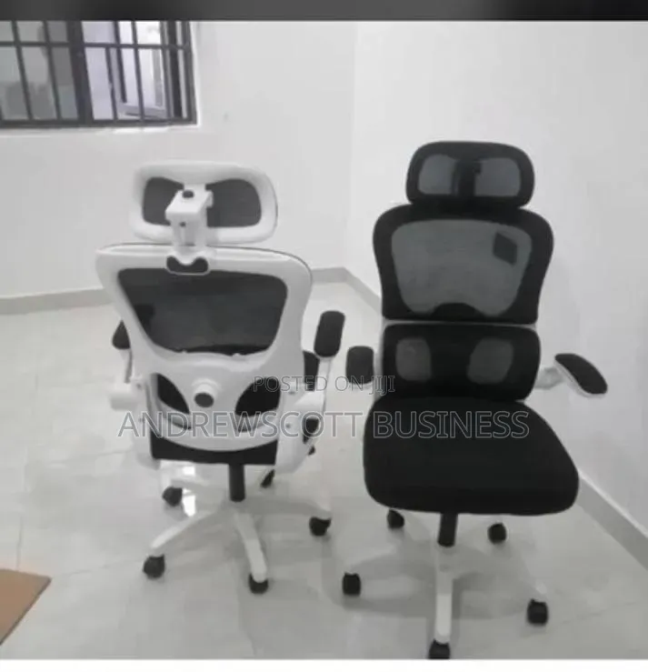 Executive White Body Office Swivel Chair