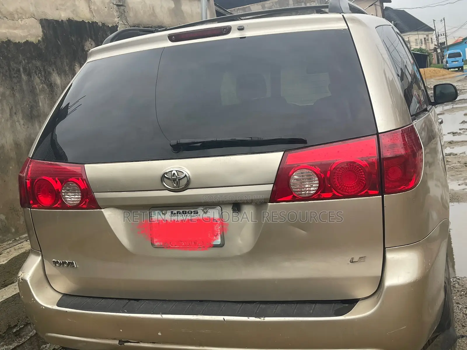 Toyota Sienna LE 2008 Gold