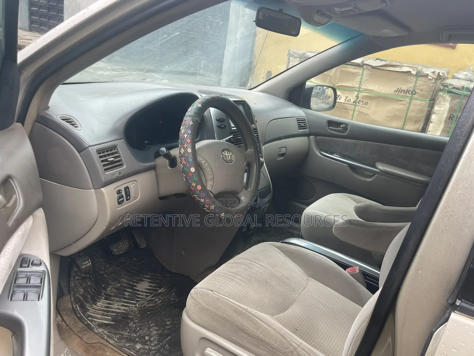 Toyota Sienna LE 2008 Gold