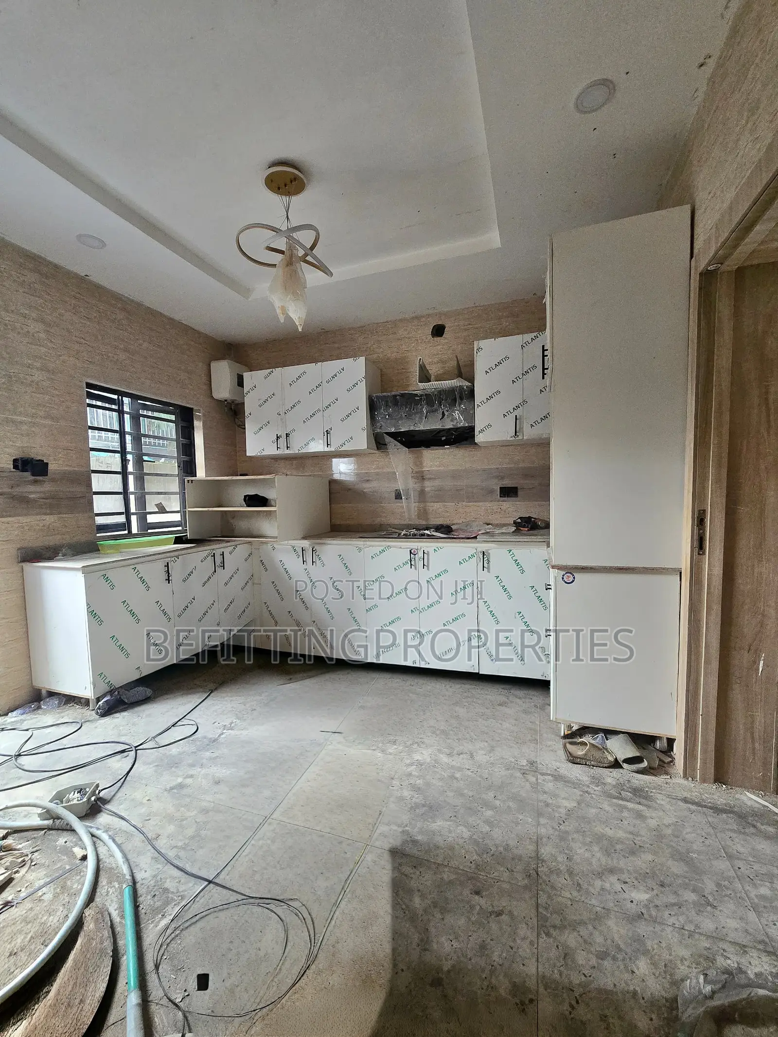 3bdrm Duplex in Ilupeju for sale