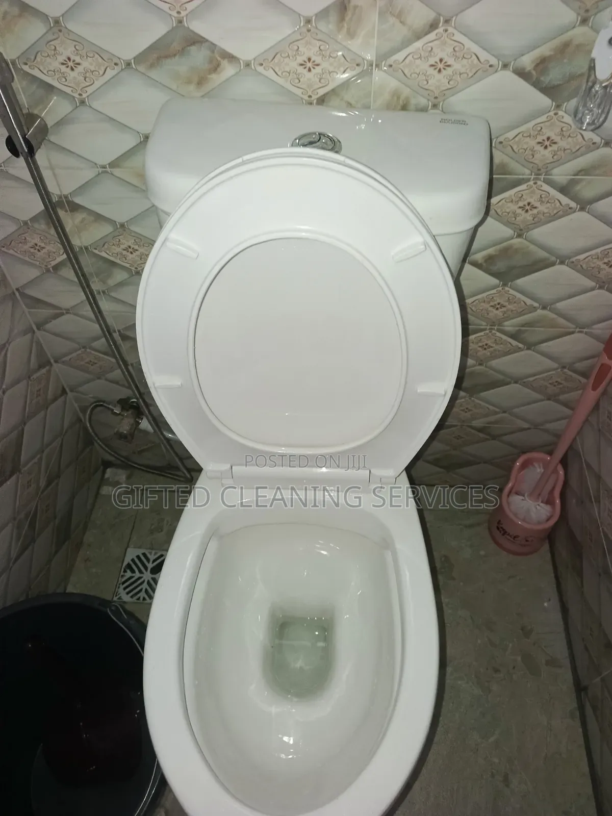 Deep Cleaning of a Bathroom