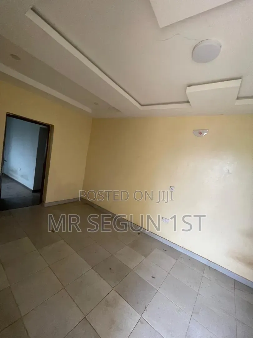 Mini Flat in Dove, Akala Express for rent