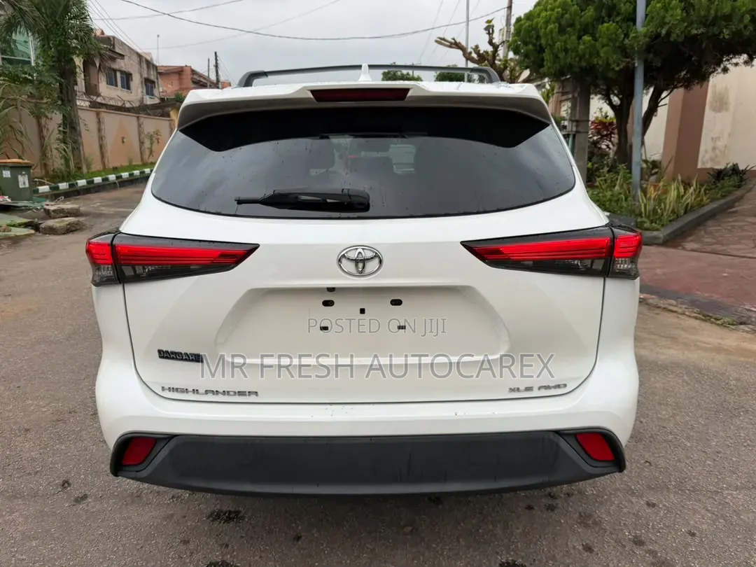 Toyota Highlander XLE AWD 2020 White