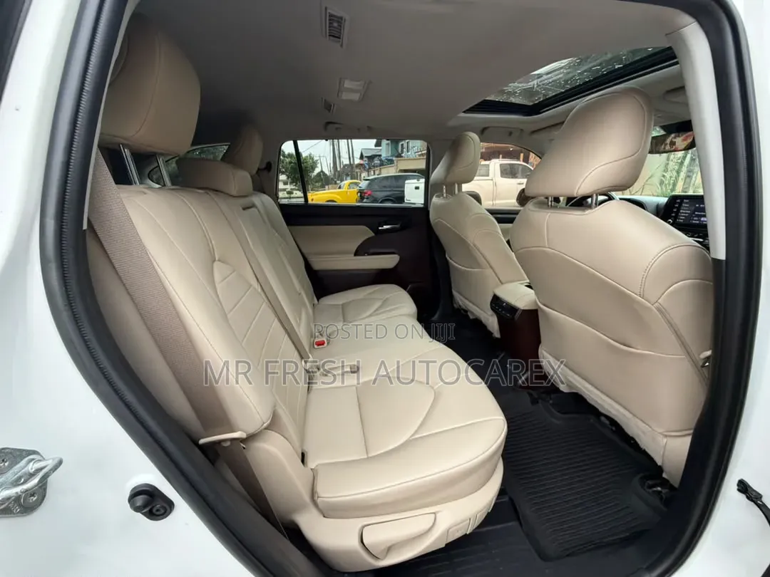 Toyota Highlander XLE AWD 2020 White