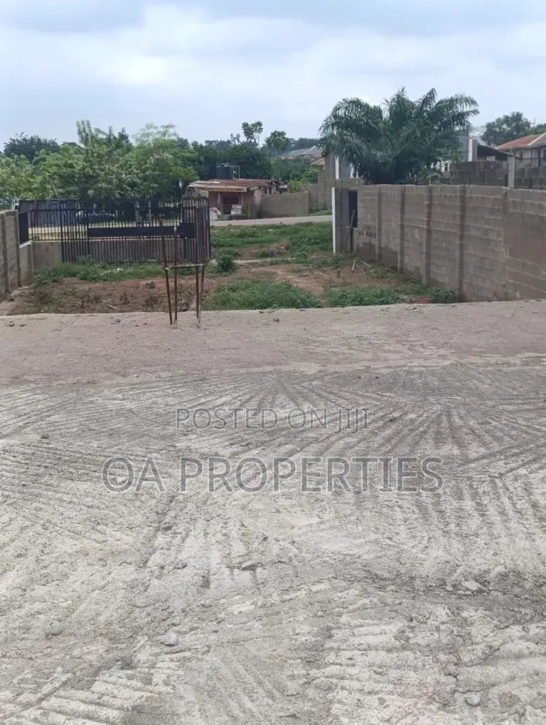 `A Property Facing the Major Road With a Spacious Decking Warehouse,