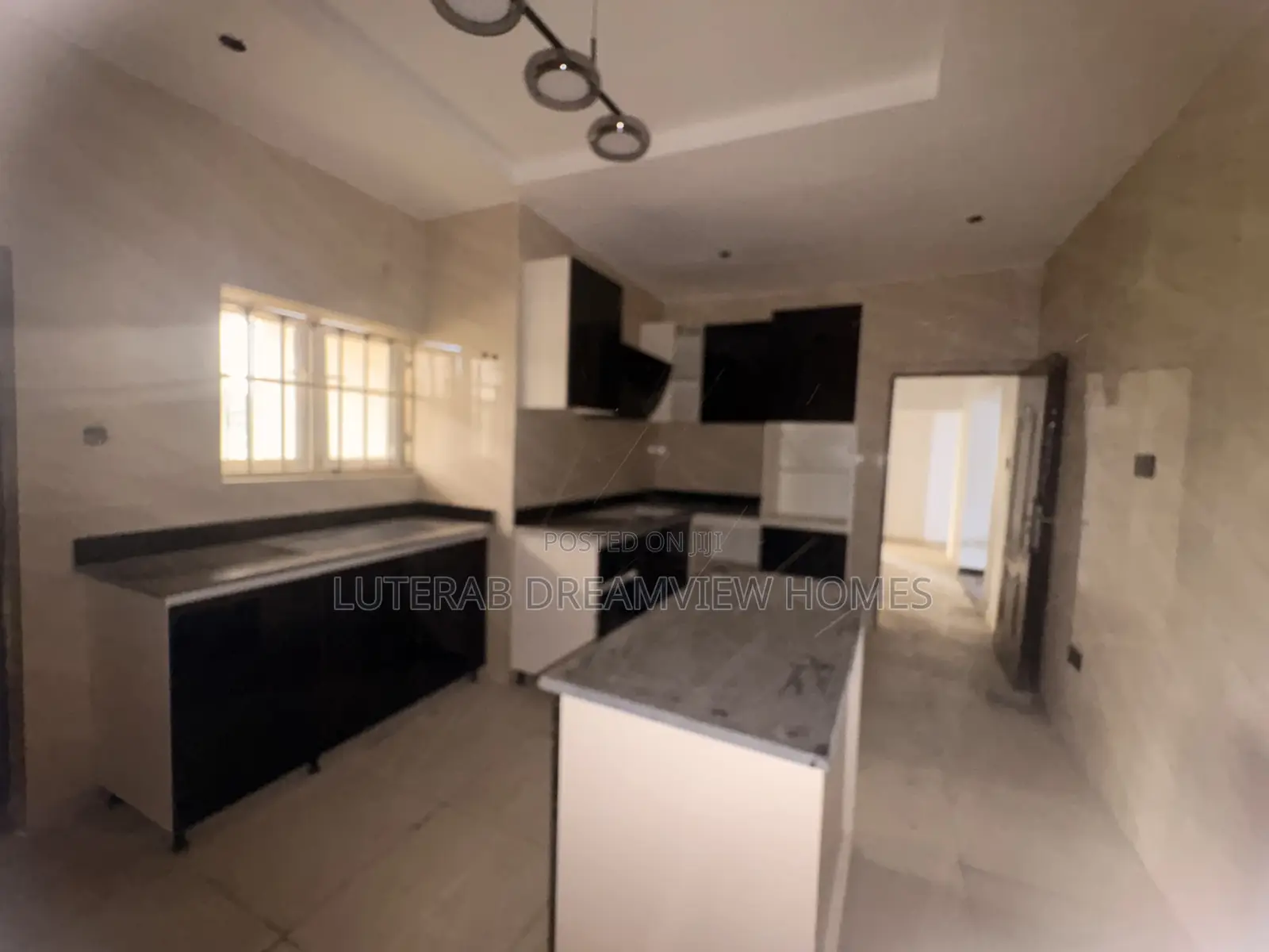 3bdrm Block of Flats in Wuye Main for rent