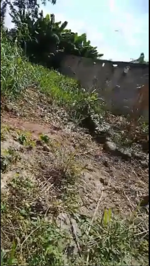 6bdrm Bungalow in Aba North for sale