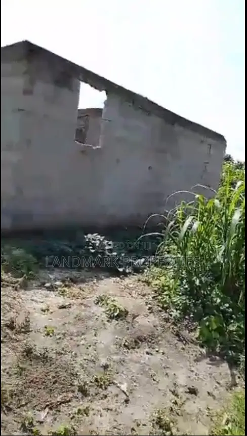 6bdrm Bungalow in Aba North for sale