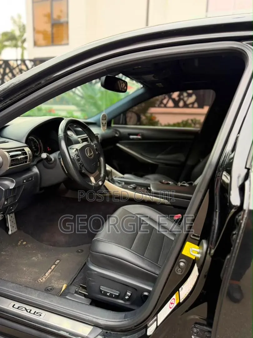 Lexus IS 2015 Black