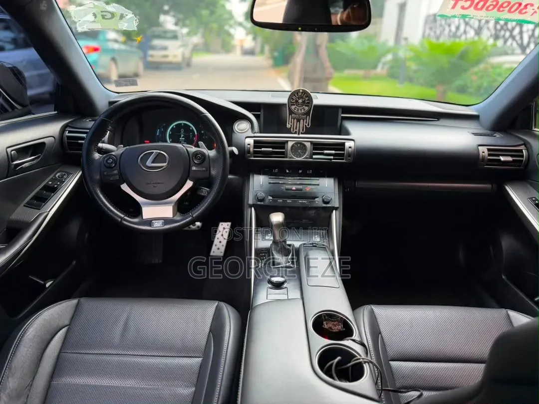 Lexus IS 2015 Black