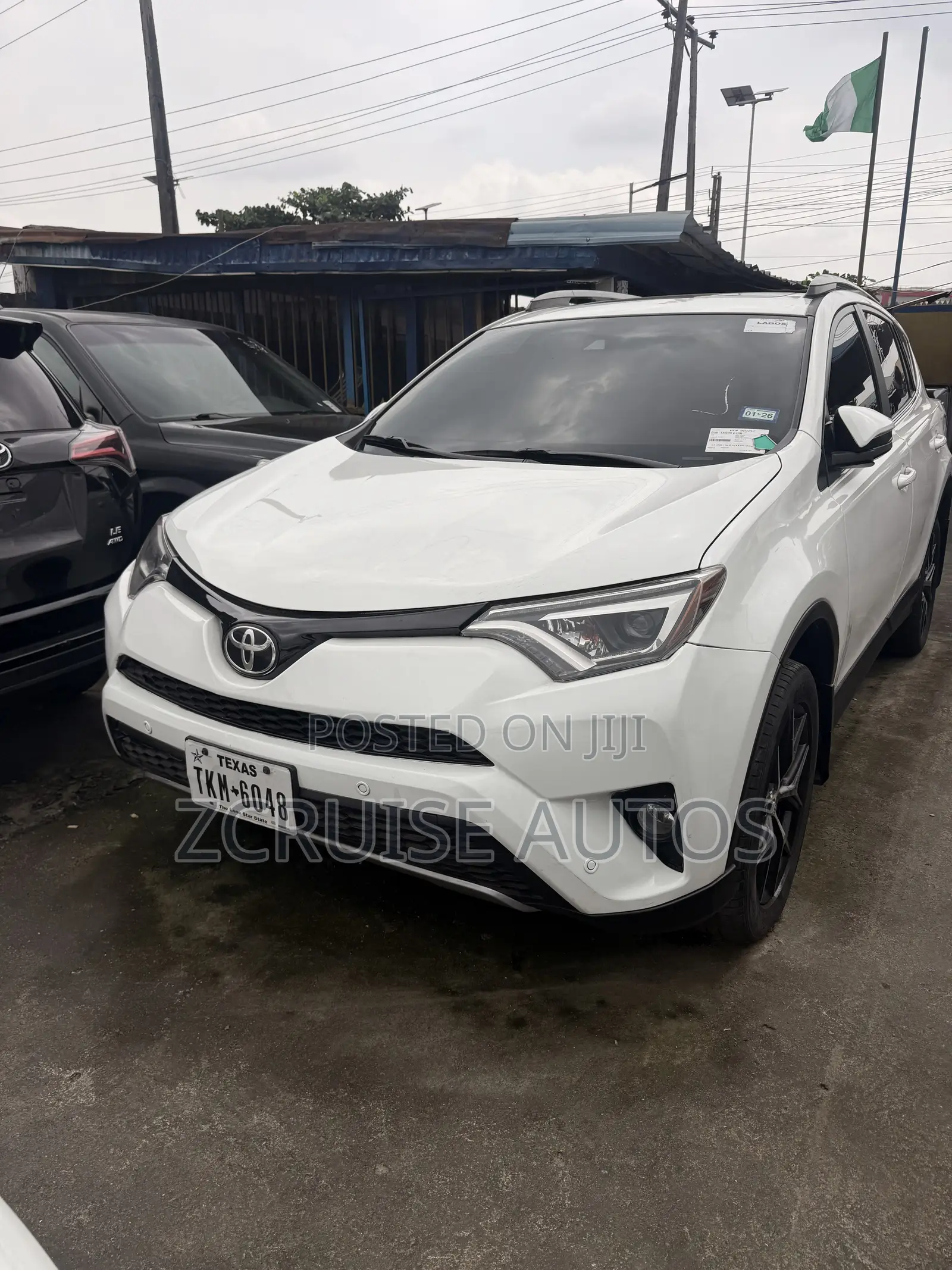Toyota RAV4 SE 4dr SUV (2.5L 4cyl 6A) 2018 White