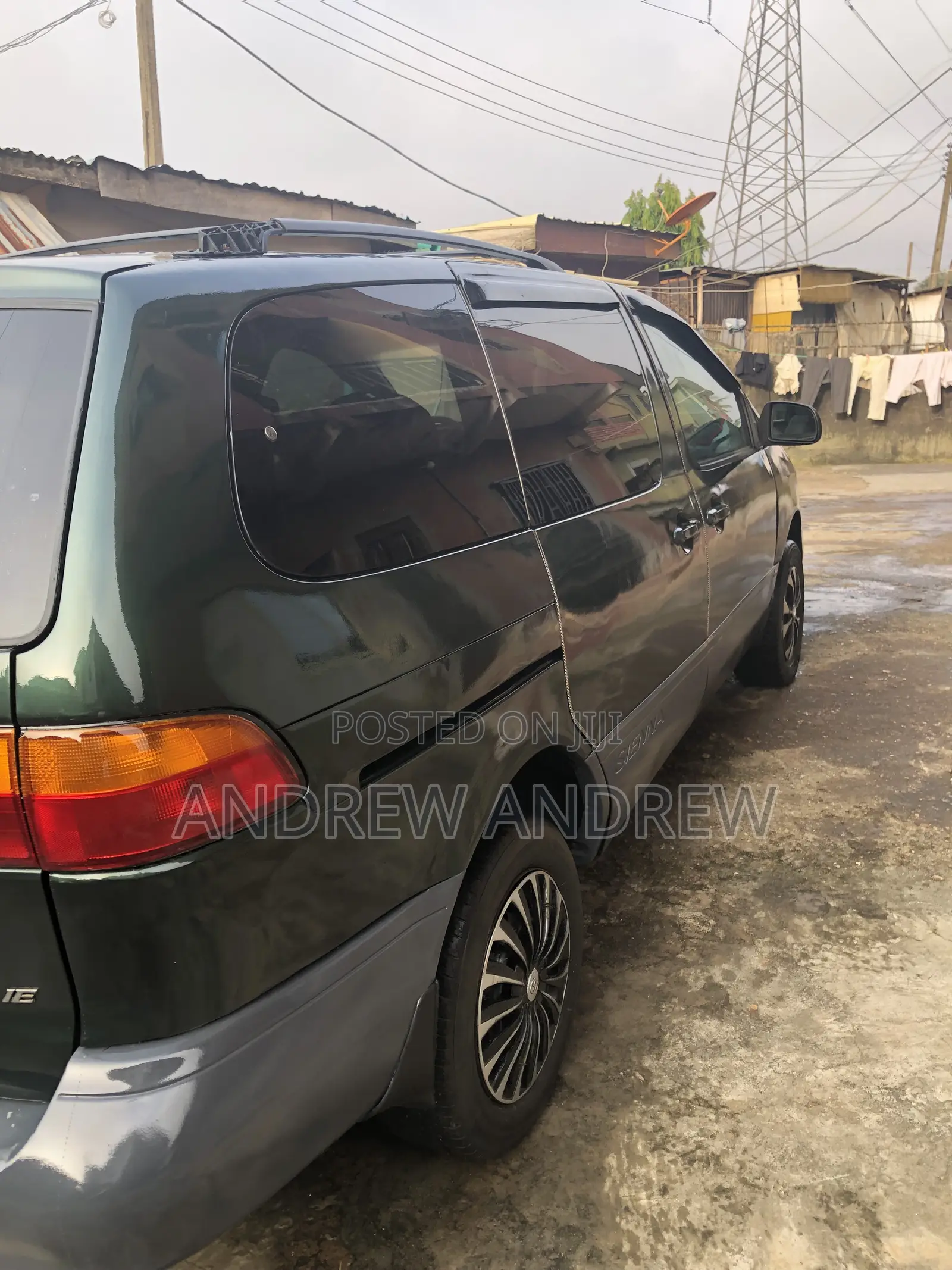 Toyota Sienna 2000 Green
