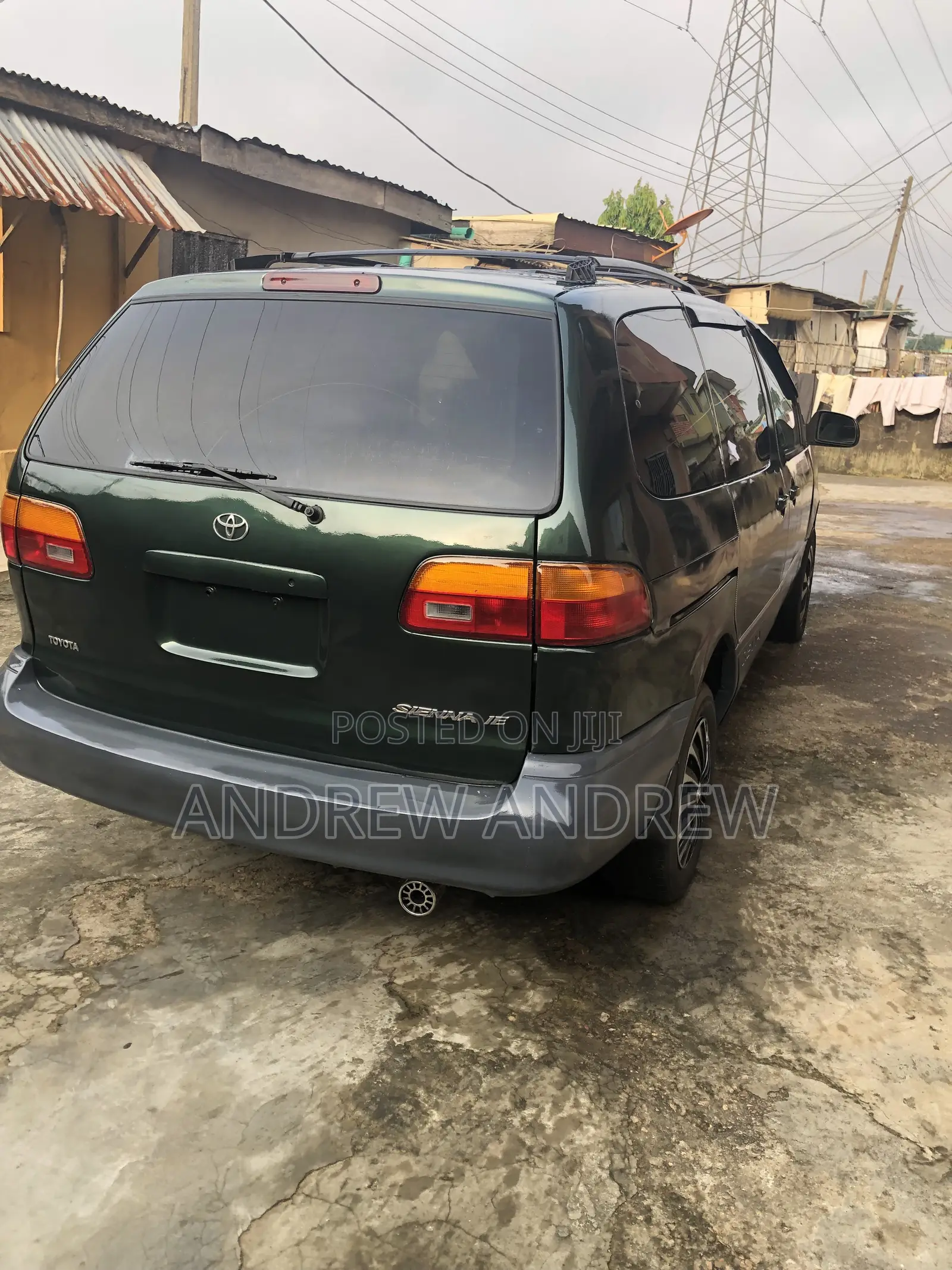 Toyota Sienna 2000 Green