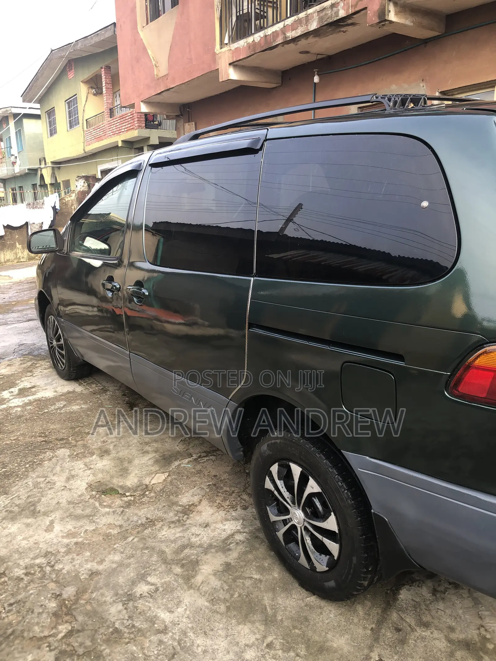 Toyota Sienna 2000 Green