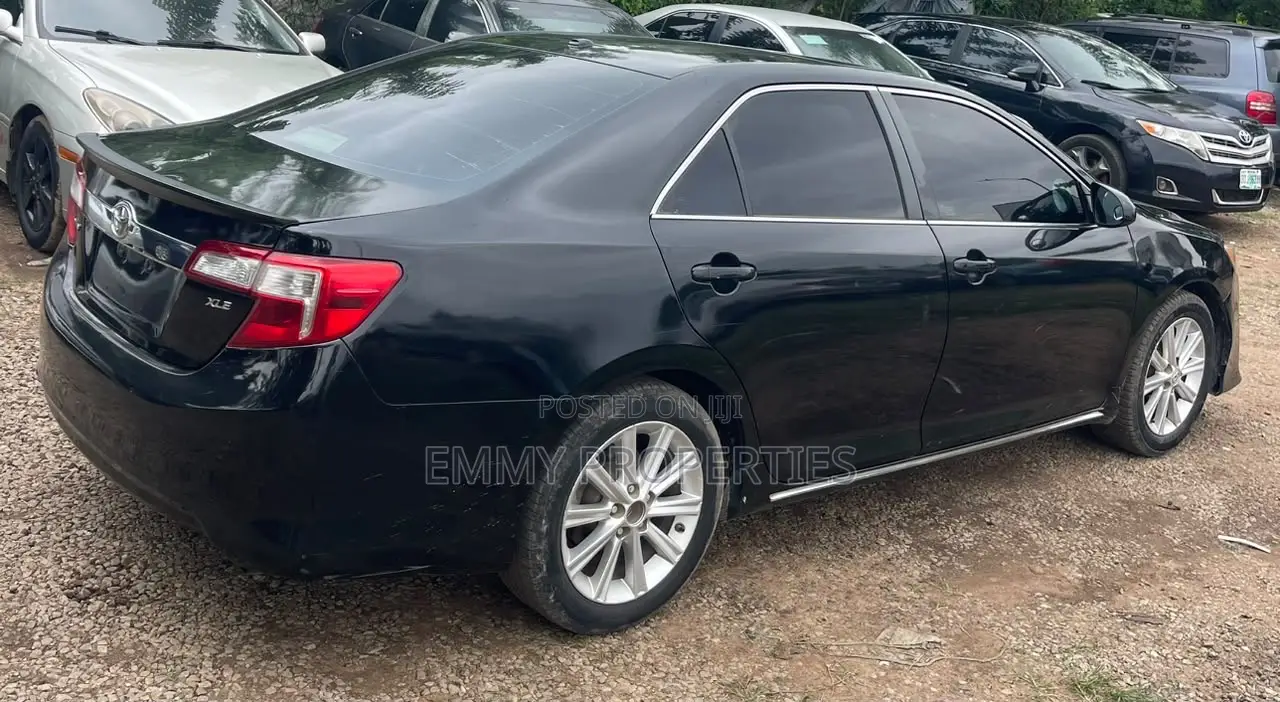 Toyota Camry XLE 4dr Sedan (2.5L 4cyl 6A) 2014 Black