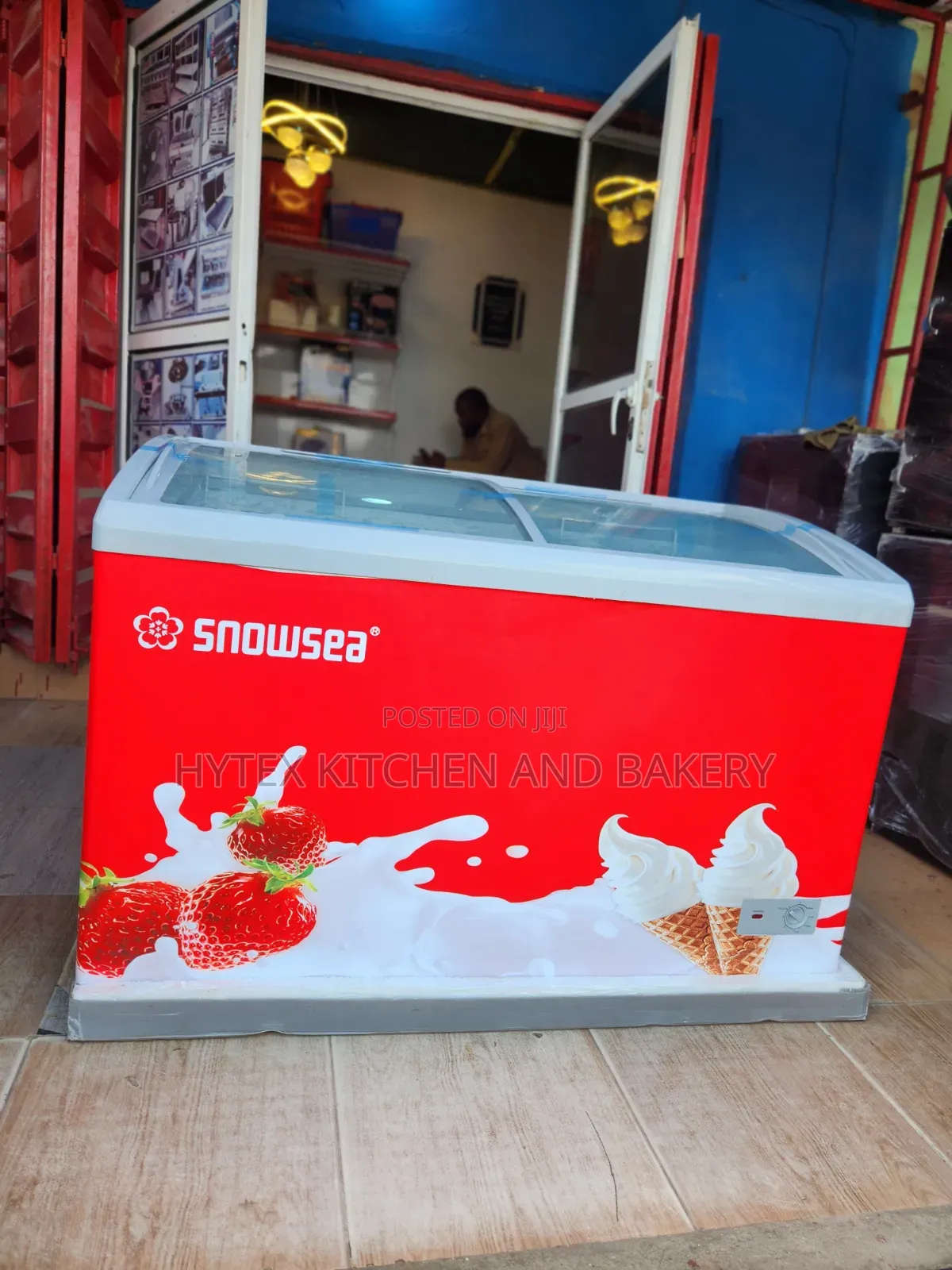 368L Snowsea Display Freezer