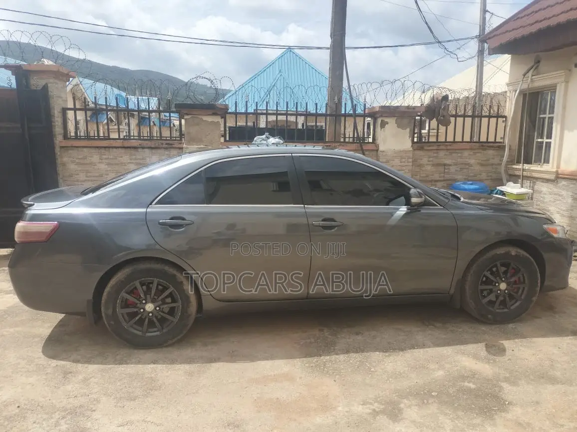 Toyota Camry 2009 Gray