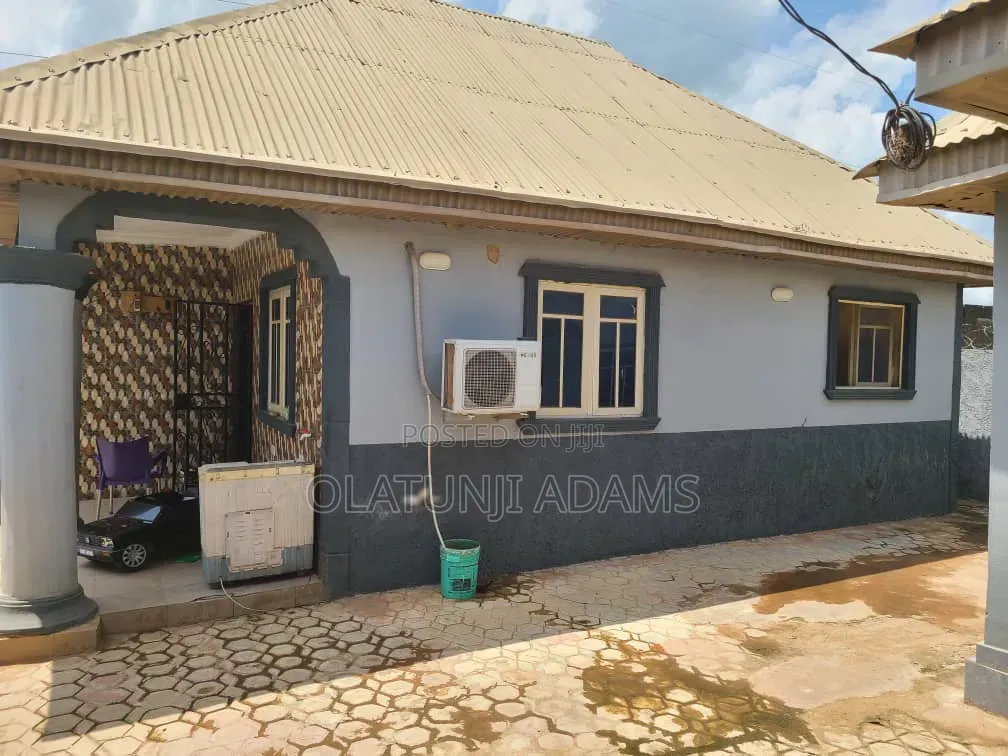Furnished 3bdrm Bungalow in Akede Area Okebale for sale