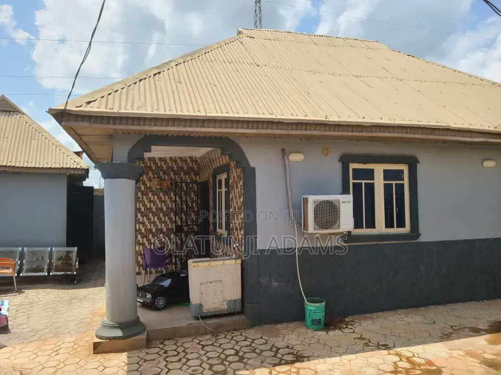 Furnished 3bdrm Bungalow in Akede Area Okebale for sale