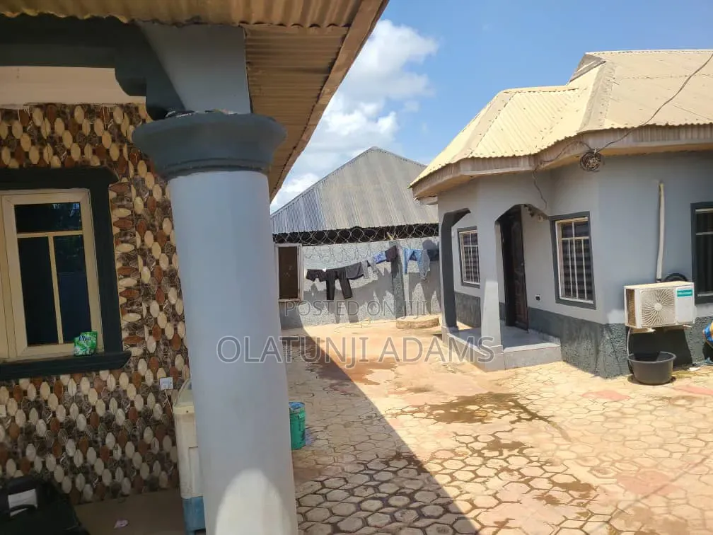 Furnished 3bdrm Bungalow in Akede Area Okebale for sale
