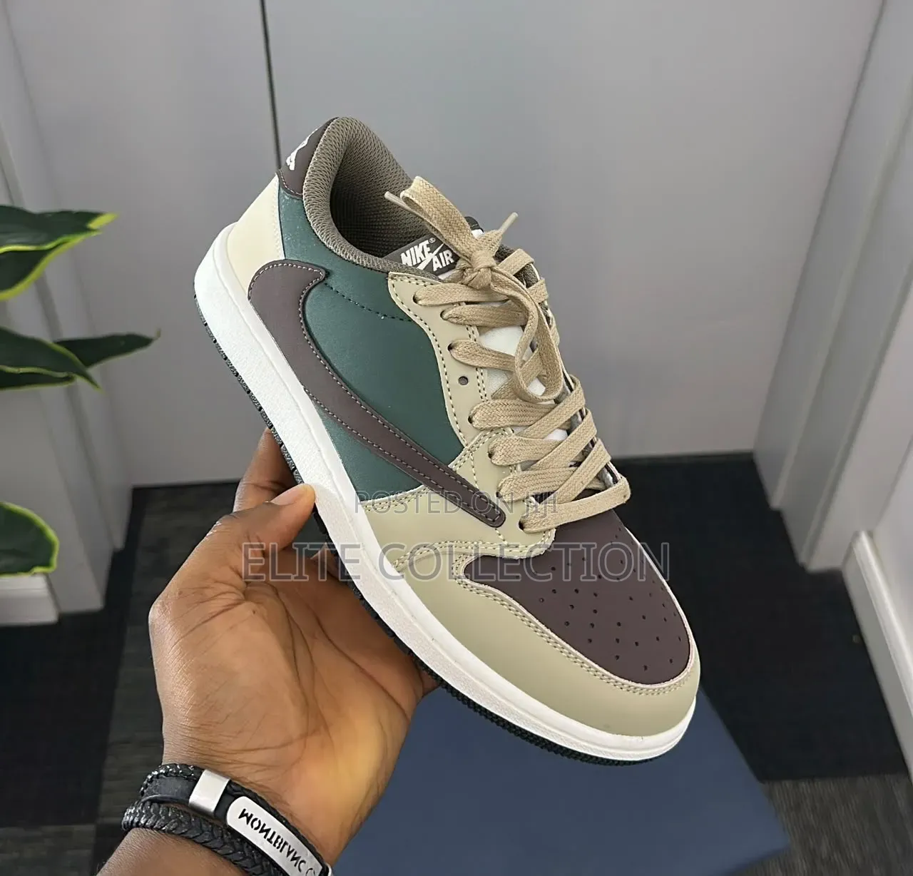 New Original Travis Scott - Sneaker_ Size: 40—-46*