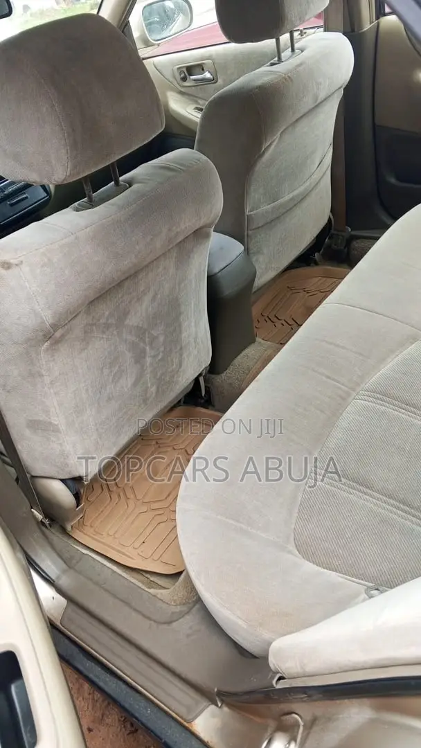 Honda Accord 2001 Gold