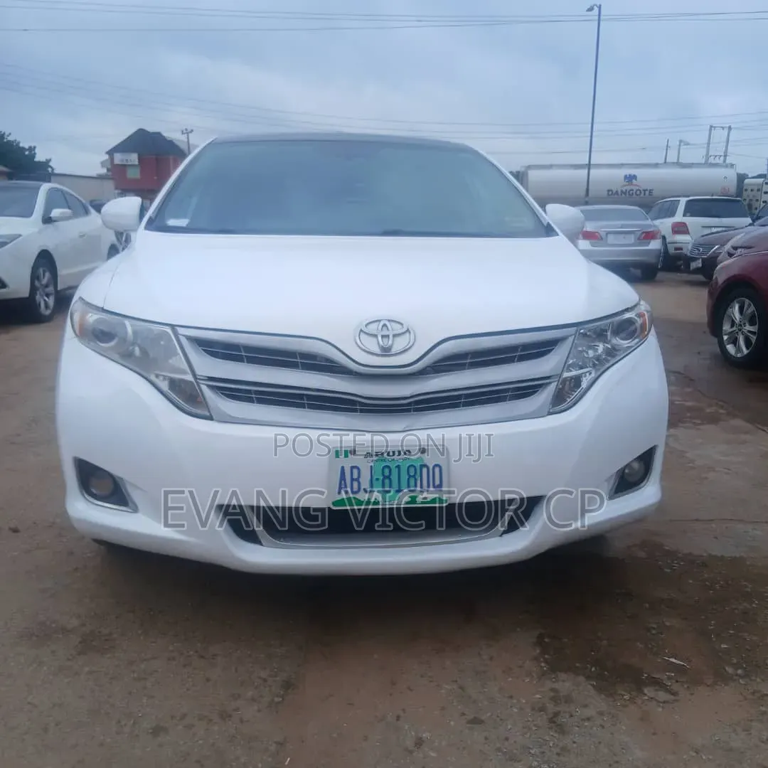 Toyota Venza V6 AWD 2010 White