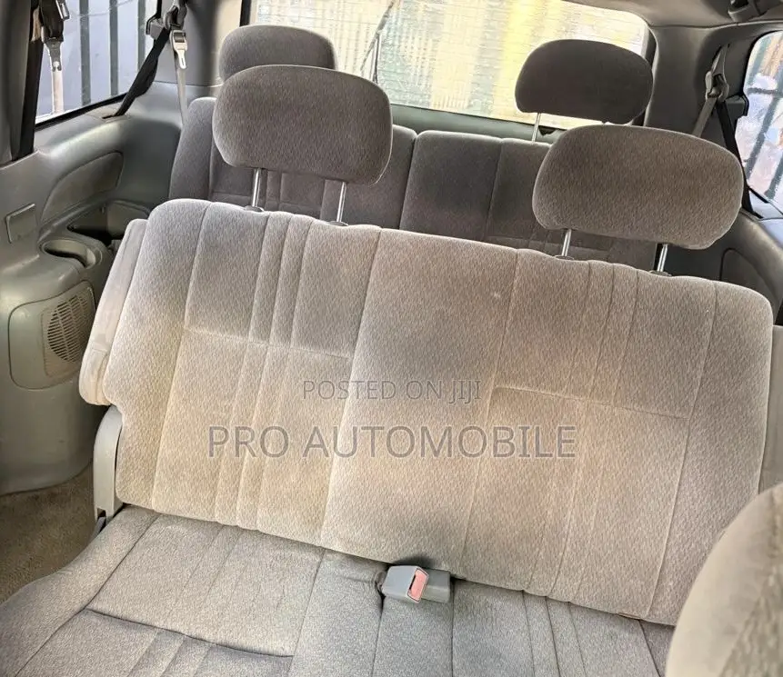 Toyota Sienna LE 2002 Silver