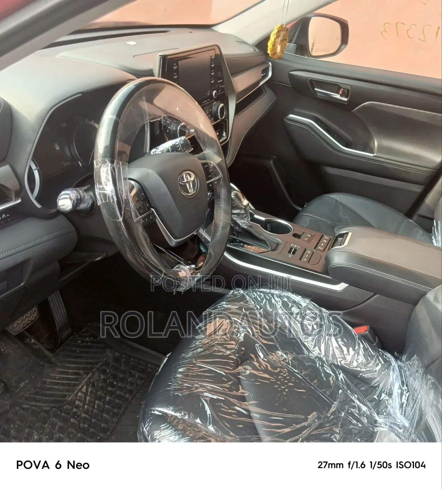 Toyota Highlander XLE 2022 Red
