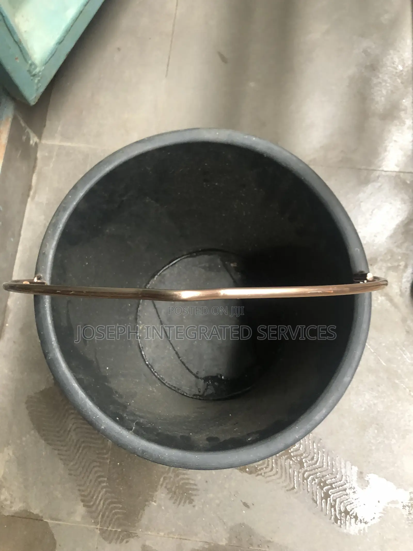 20L Industrial-Grade, Spark-Proof Neoprene Rubber Bucket