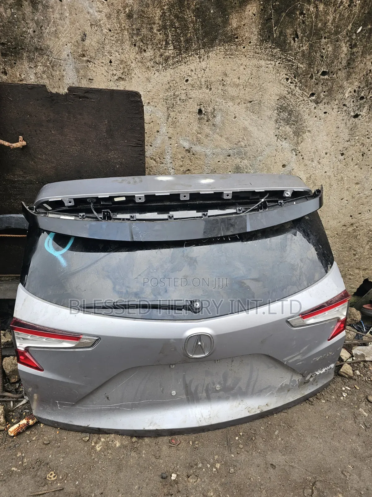 Complete Back Boot