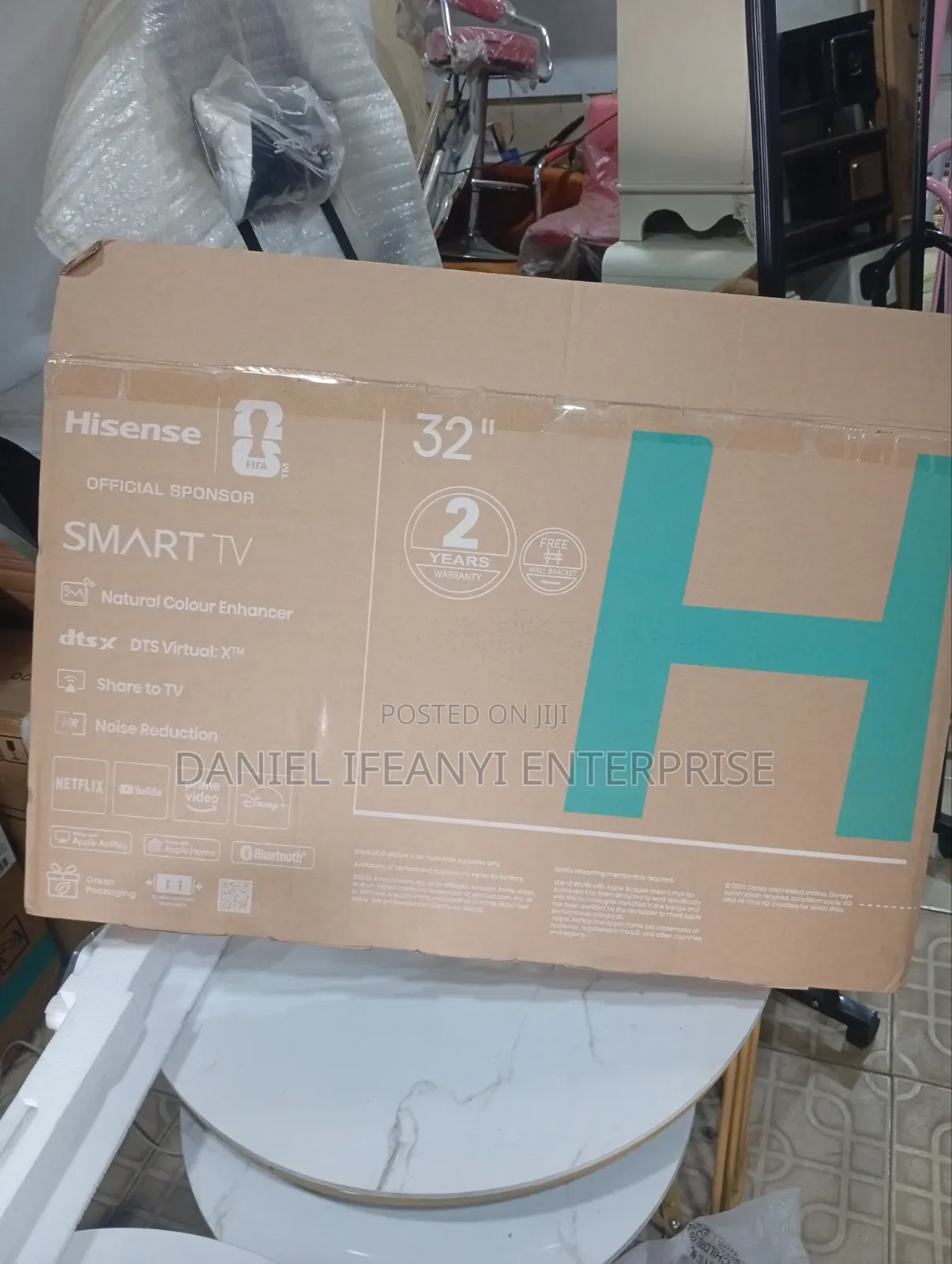 32inches Smart TV Hisense Frameless