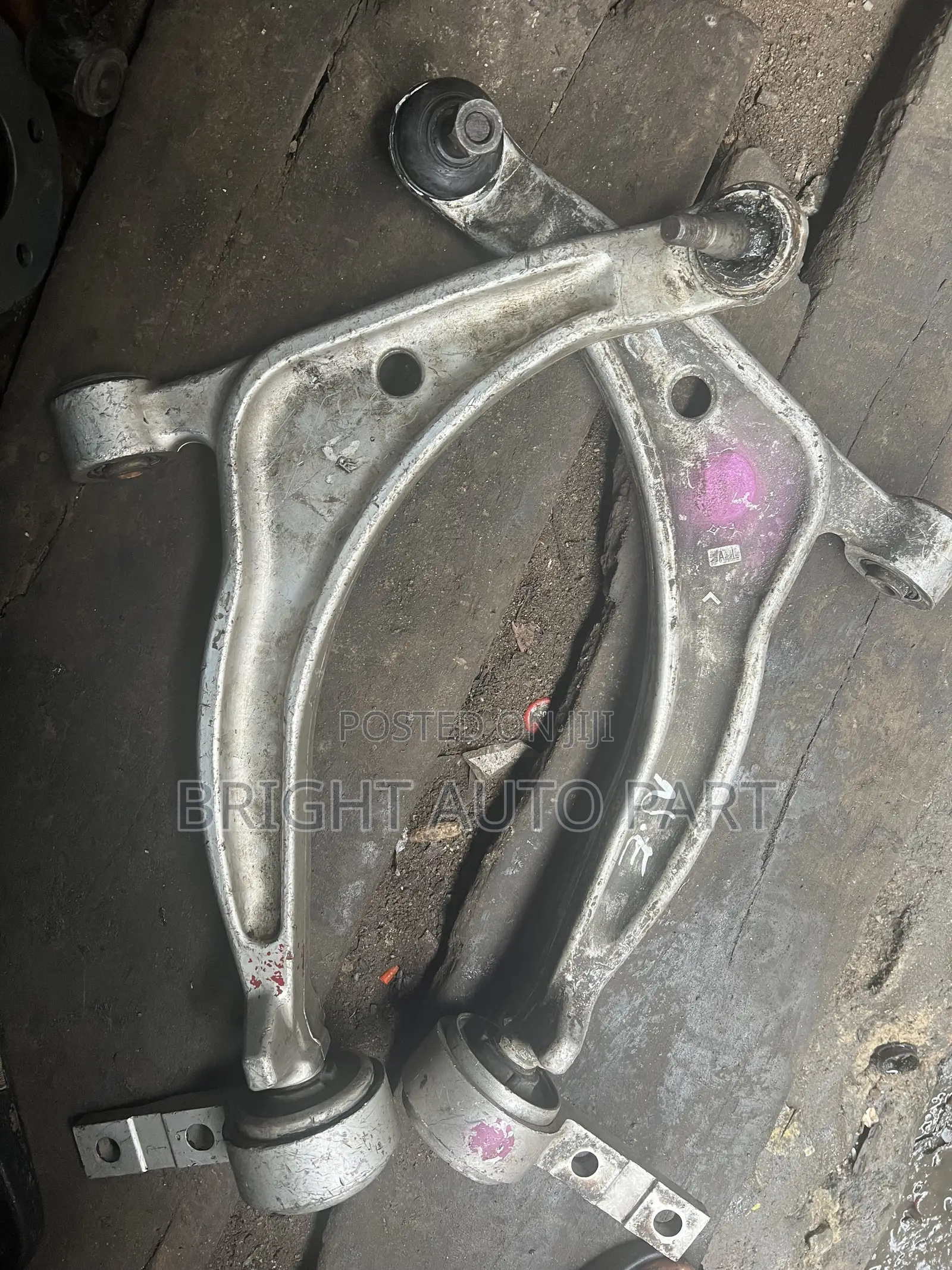 Low Arm Nissan Altima 2005 Model