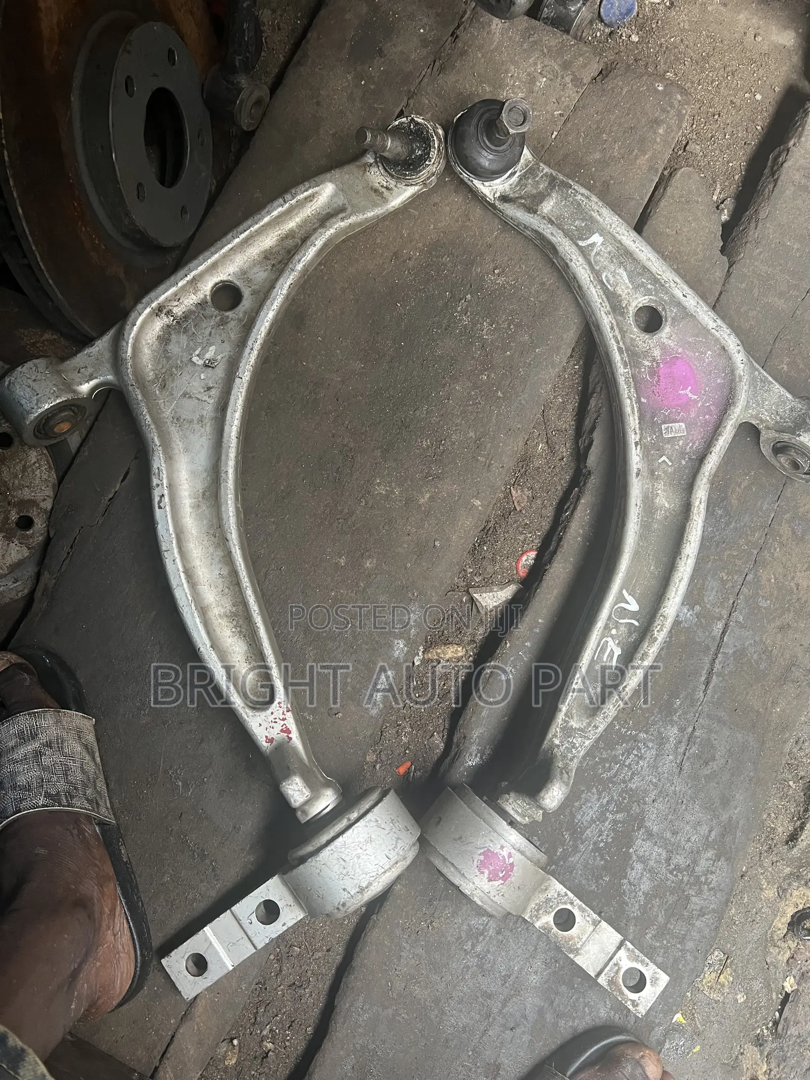 Low Arm Nissan Altima 2005 Model