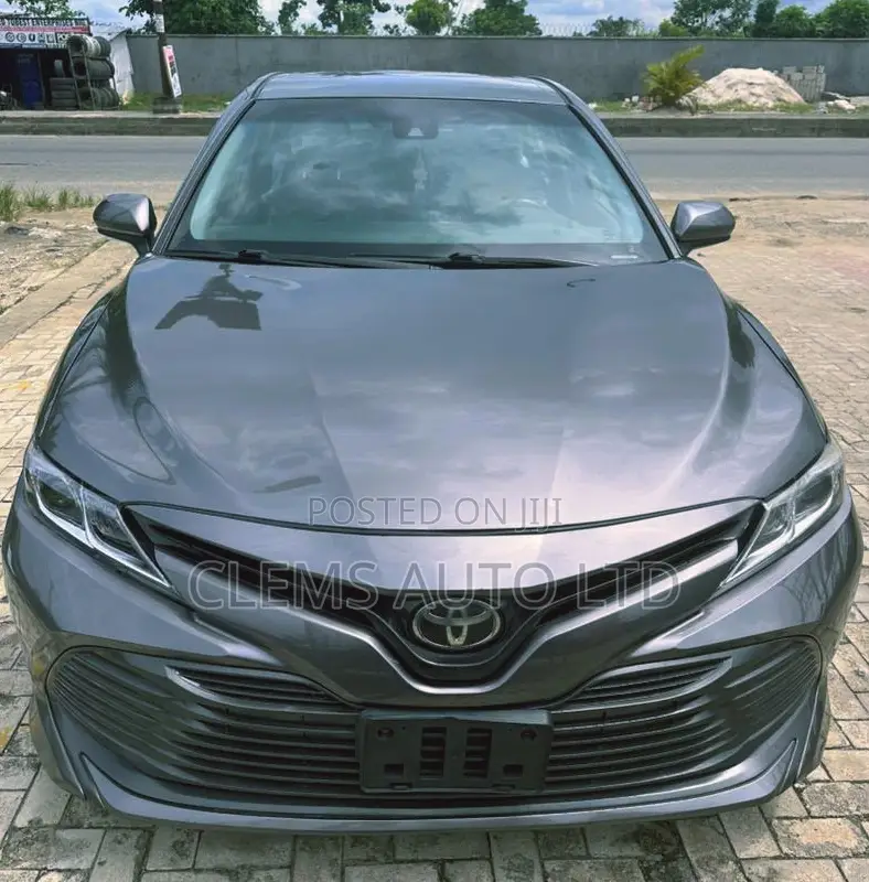 Toyota Camry 2018 Gray
