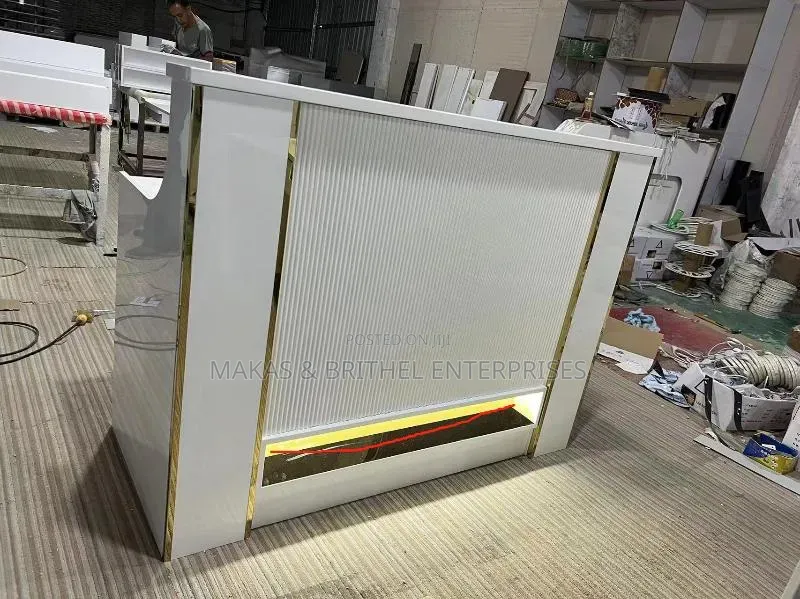 1.6miter Office Front Desk