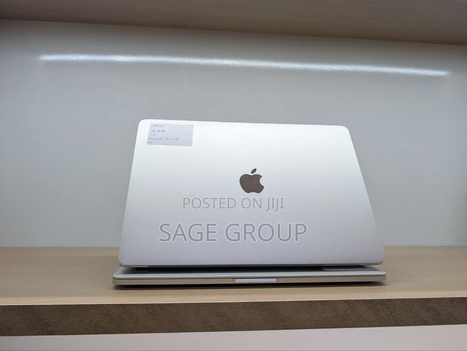 New Laptop Apple MacBook Pro 2019 16GB Intel Core i7 SSD 512GB