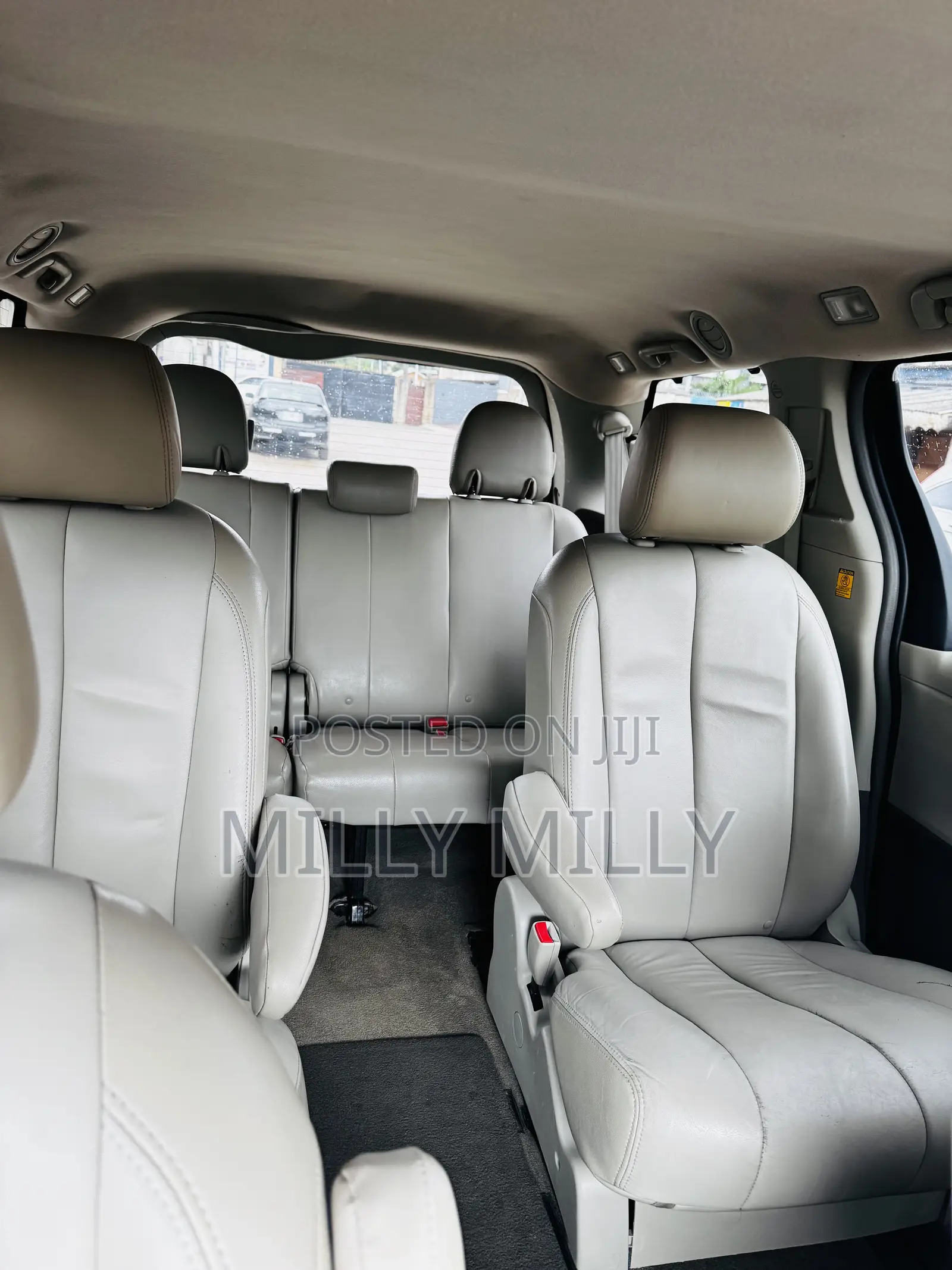 Toyota Sienna 2013 Brown